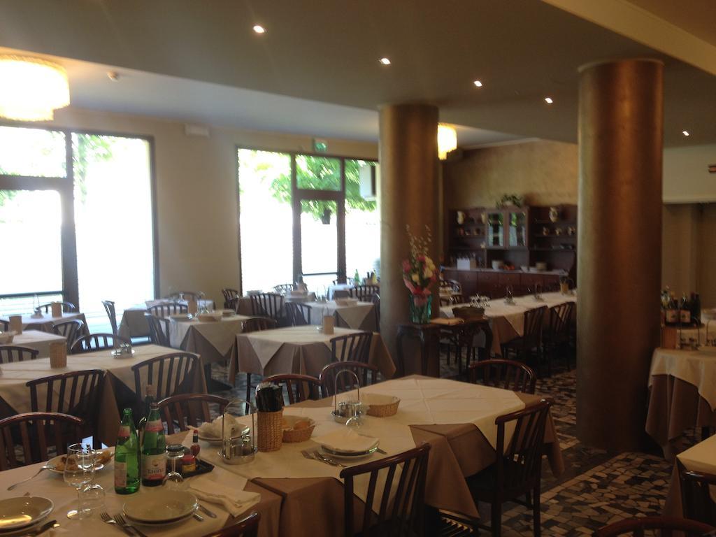Hotel Terme Belvedere Abano Terme Buitenkant foto
